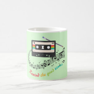 Taza De Café Rebobinando una vieja cinta de casete