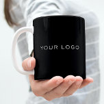 Taza De Café Rectorial del logotipo del negocio negro<br><div class="desc">Color de fondo negro clásico. Personalice y agregue su logotipo comercial rectangular,  puede cambiar el color de fondo para que coincida con su marca.</div>