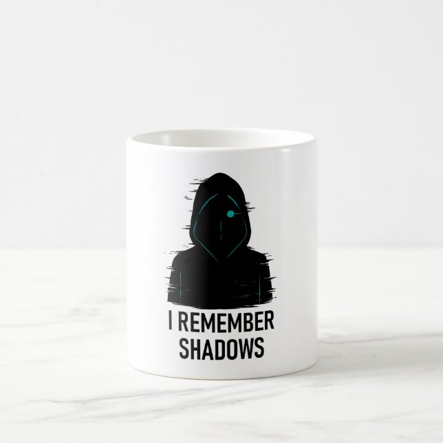 Taza De Café Recuerdo las sombras - Diseño de figura encapuchad (Centro)