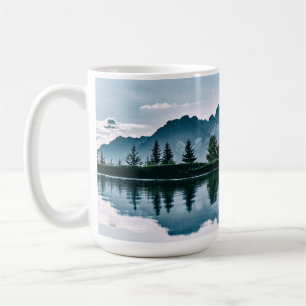 Taza De Café Reflexión del bosque de la montaña