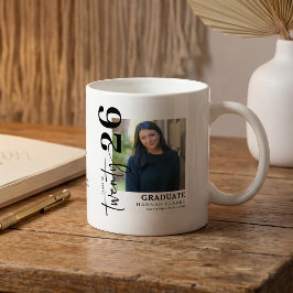 Taza De Café Regalo conmemorativo de graduación Twenty26 con fo