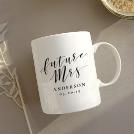 Taza De Café Regalo de compromiso futura Sra. Caligrafía modern