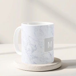 Taza De Café Regalo inicial personalizado de mármol gris modern