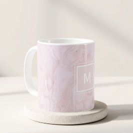 Taza De Café Regalo inicial personalizado de mármol rosa modern