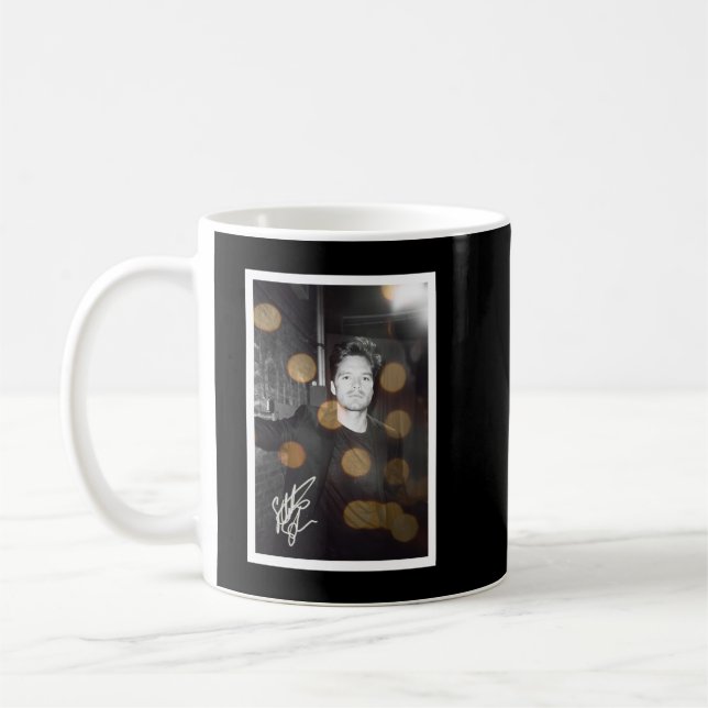 Taza De Café Regalo Para Autografo Masculino. - Sebastian Stan  (Izquierda)