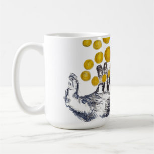 Taza De Café Reloj de pared manos extendidas con globos dorados