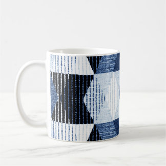 Taza De Café Repetición Geométrica: Fondo texturado.