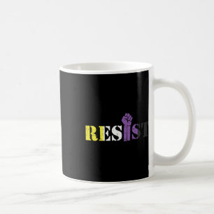 Taza De Café Resist Raised Fist Protest Lgbtq Bandera No binari