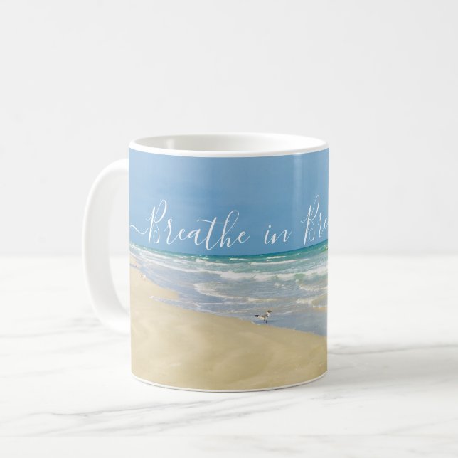 Taza De Café Respirar en una hermosa playa de yoga (Anverso izquierdo)