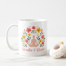 Respirar y florecer yoga meditation Mug