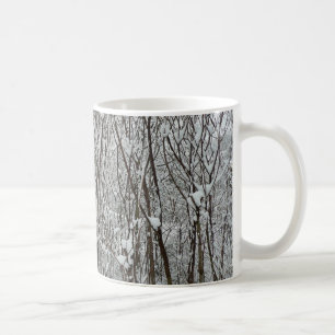Taza De Café Resumen de invierno de ramas cubiertas de nieve