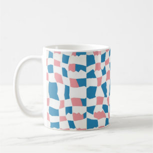 Taza De Café Resumen del tablero de cheques azul rosa de Mod Re
