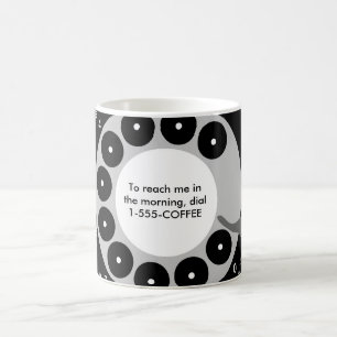 Taza de café retra divertida del teléfono
