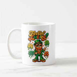 Taza De Café Retro Groovy Duende de los 70 Afortunado St. Patri