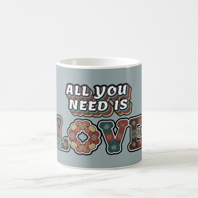 Taza De Café Retro "Todo lo que necesitas es amor" (Centro)