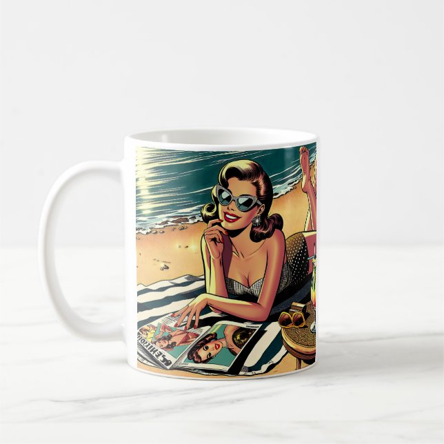 Taza De Café Retro Woman en la playa leyendo una revista de mod (Izquierda)