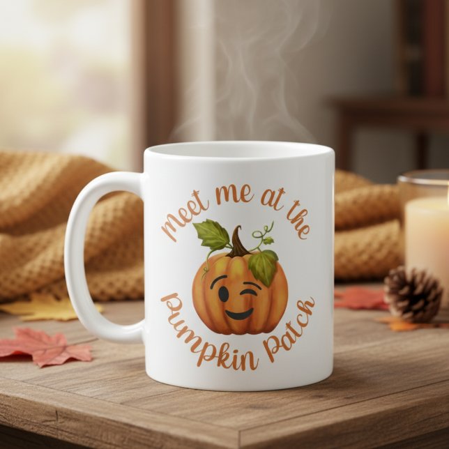 Taza De Café Reúnete conmigo en la calabaza de invierno del par (Meet Me At The Pumpkin Patch Fall Winking Pumpkin Coffee Mug)