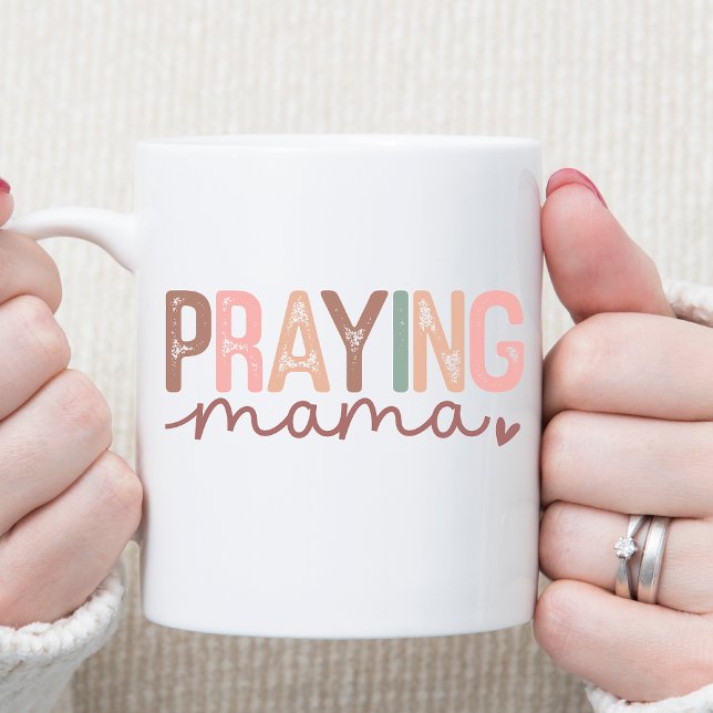 Taza De Café Rezando a mamá Pastel (Subido por el creador)