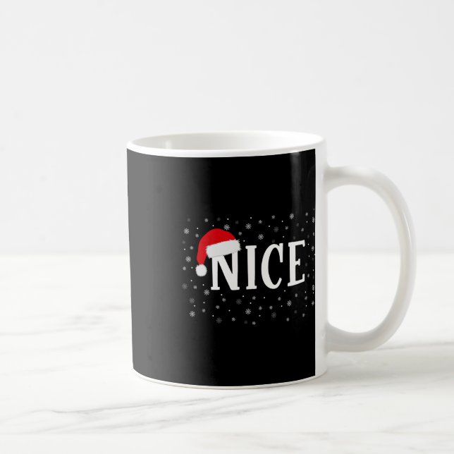 Taza De Café Ridículo O Agradable Matanza De Navidades De Parej (Derecha)