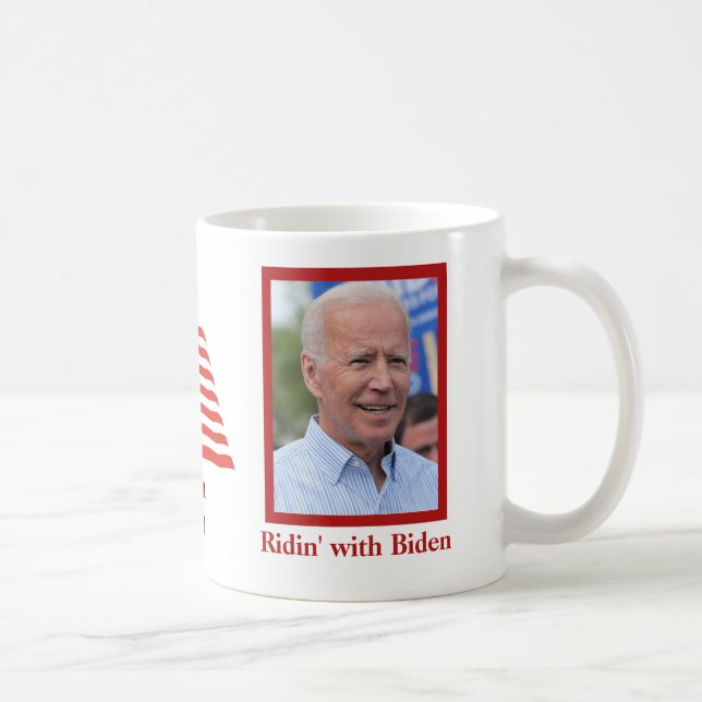 Taza De Café Ridin' con Biden (Derecha)