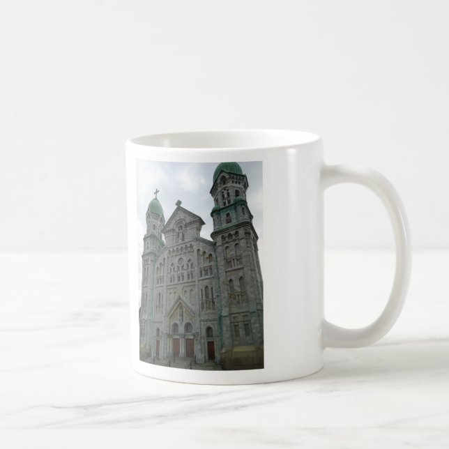 Taza De Café Río Caída, MAMÁES Iglesia Gótica Histórica (Derecha)