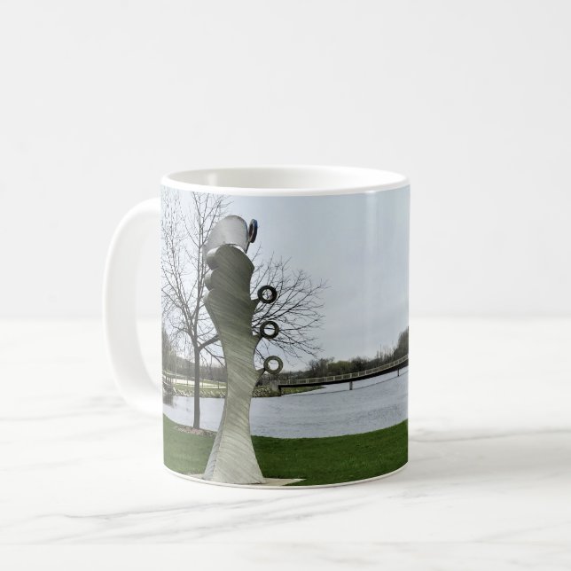 Taza De Café Río Milwaukee, West Bend, Wisconsin (Anverso izquierdo)