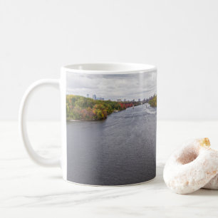 Taza De Café río mississippi y bancos boscosas en minneapolis