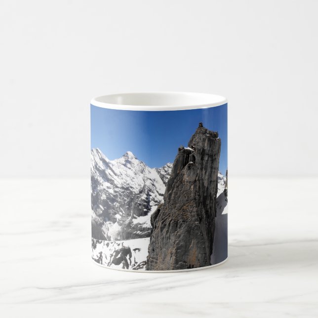 Taza De Café Rock en la montaña Schilthorn en Suiza (Centro)
