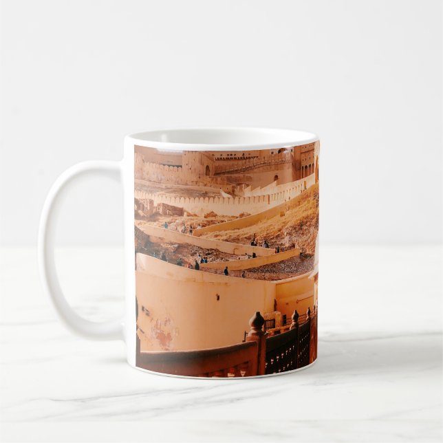 TAZA DE CAFÉ ROJA DE MURO (Izquierda)