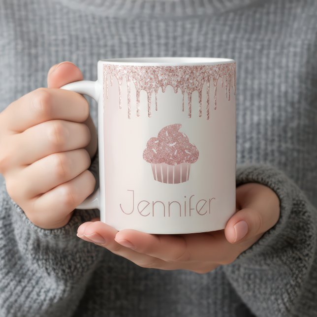 Taza De Café Rosa purpurina de quequitos dorados gotea un moder (Subido por el creador)