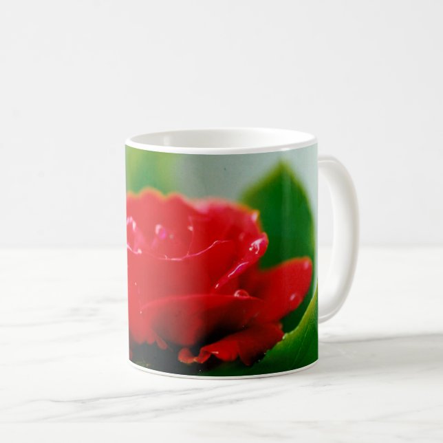 Taza De Café Rosa roja matutina cubierta de rocío (Anverso derecho)