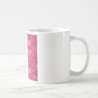 Taza de café rosada brillante