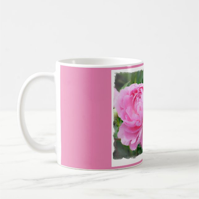 Taza de café rosada con una fotografía de Peonies (Izquierda)