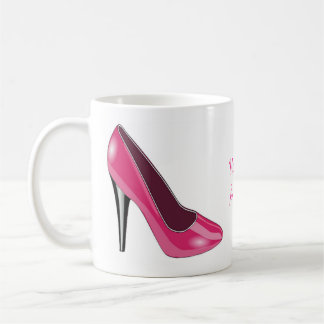Taza de café rosada del zapato del tacón alto