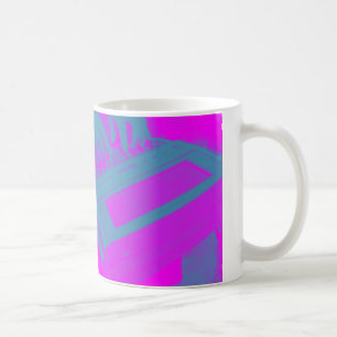Taza de café rosada y púrpura de la información