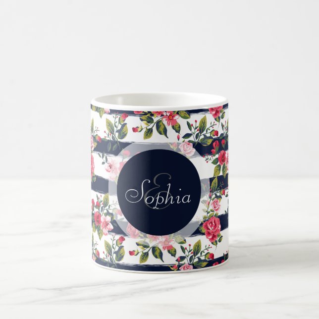 Taza De Café Rosas de la época del invierno con franjas acuátic (Centro)