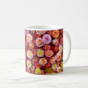 Taza De Café Rosas Florales de Colores Mezclados Vibrantes
