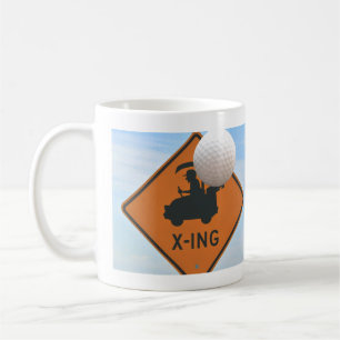 Taza De Café Rótulo de cruzamiento de carros de golf y peluquer