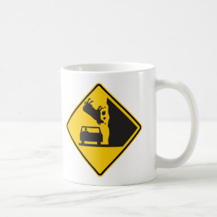 Taza De Café Rótulo de la carretera de la zona de la vaca que