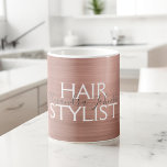 Taza De Café Rubor Pink - Café con estilo de pelo de Relieve me<br><div class="desc">Rubor Pink - Copa Coffee estilo Metálico de Relieve metalizado dorado Rosa. El nombre de contacto y la profesión de la empresa pueden cambiarse para cualquier tipo de negocio. Póngase en contacto con el diseñador para obtener más elementos coincidentes.</div>
