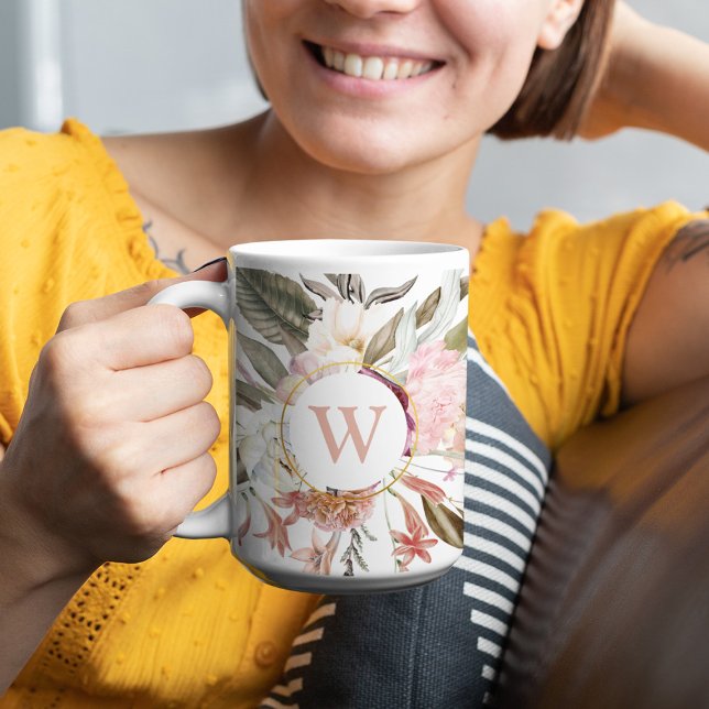 Taza De Café Rústico buquete floral femenino con monograma (Subido por el creador)