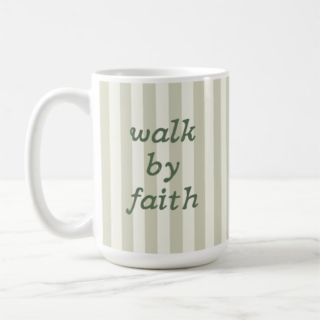 Taza De Café Sage Neutral Raya Versículo Bíblico Letra Acogedor (Izquierda)