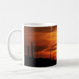 Taza De Café Saguaros escénicos al atardecer