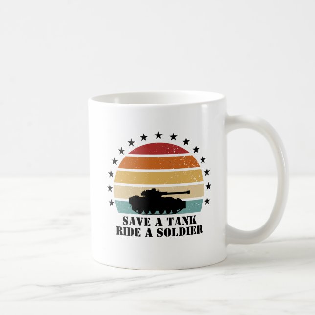 Taza De Café Salva un tanque, corre un soldado (Derecha)