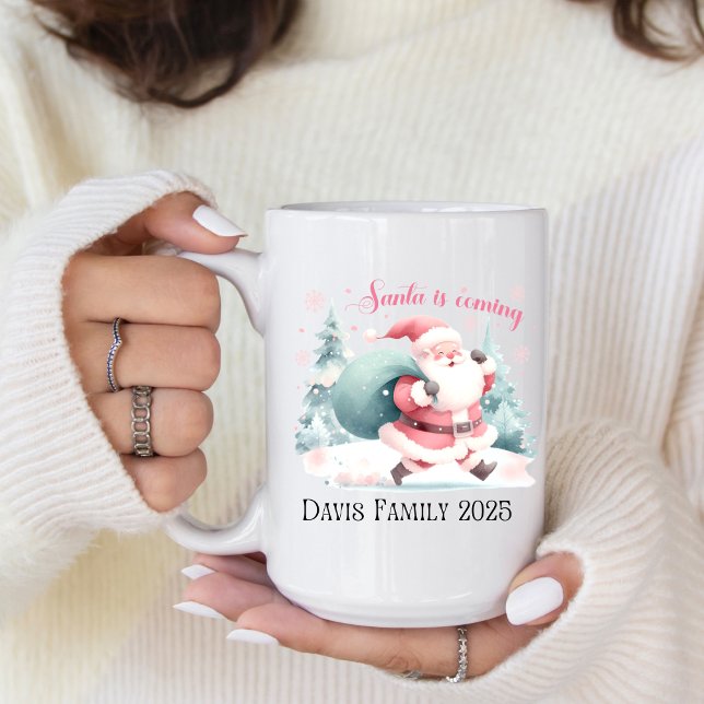 Taza De Café Santa Christmas Coffee Mug (Santa is Coming Christmas family coffee mug. )