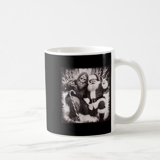 Taza De Café Santa Claus And Sasquatch Bigfoot Funny Joyful Sno (Derecha)