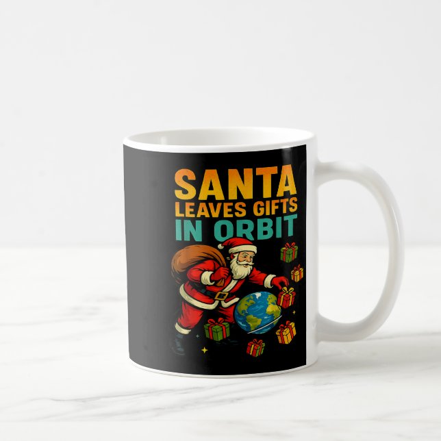 Taza De Café Santa Leaves In Orbit Funny Xmas Space  (Derecha)