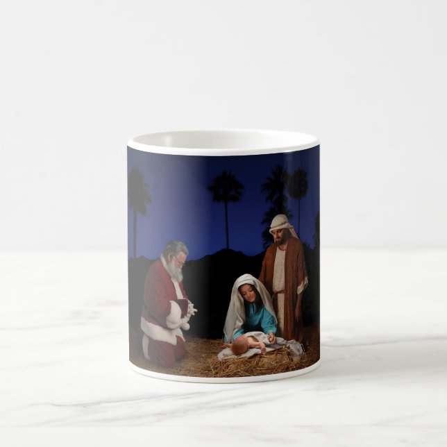 Taza De Café Santa que se arrodilla en la natividad (Centro)
