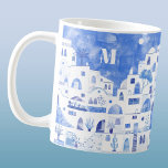 Taza De Café Santorini Grecia Monograma Watercolor<br><div class="desc">Paisaje urbano azul y blanco basado en la isla griega de Santorini. Arte original de Nic Squirrell. Cambie el monograma inicial para personalizarlo.</div>