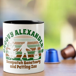 Taza De Café Santuario de Sasquatch divertido y personalizado